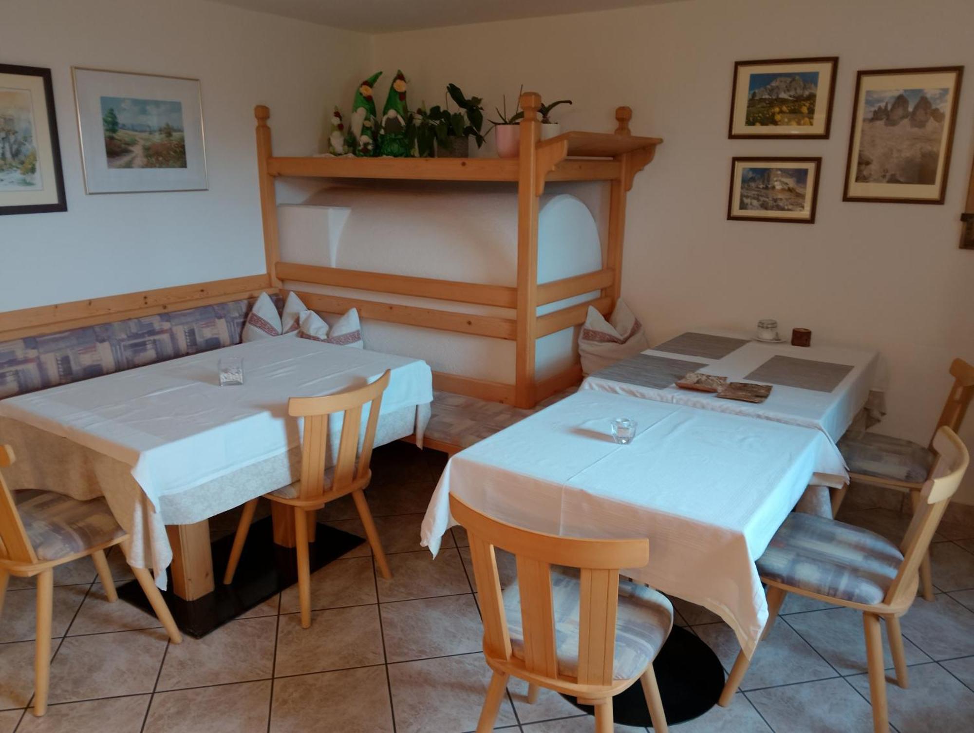 Garni Hattlerhof B&B Bruneck Exteriör bild