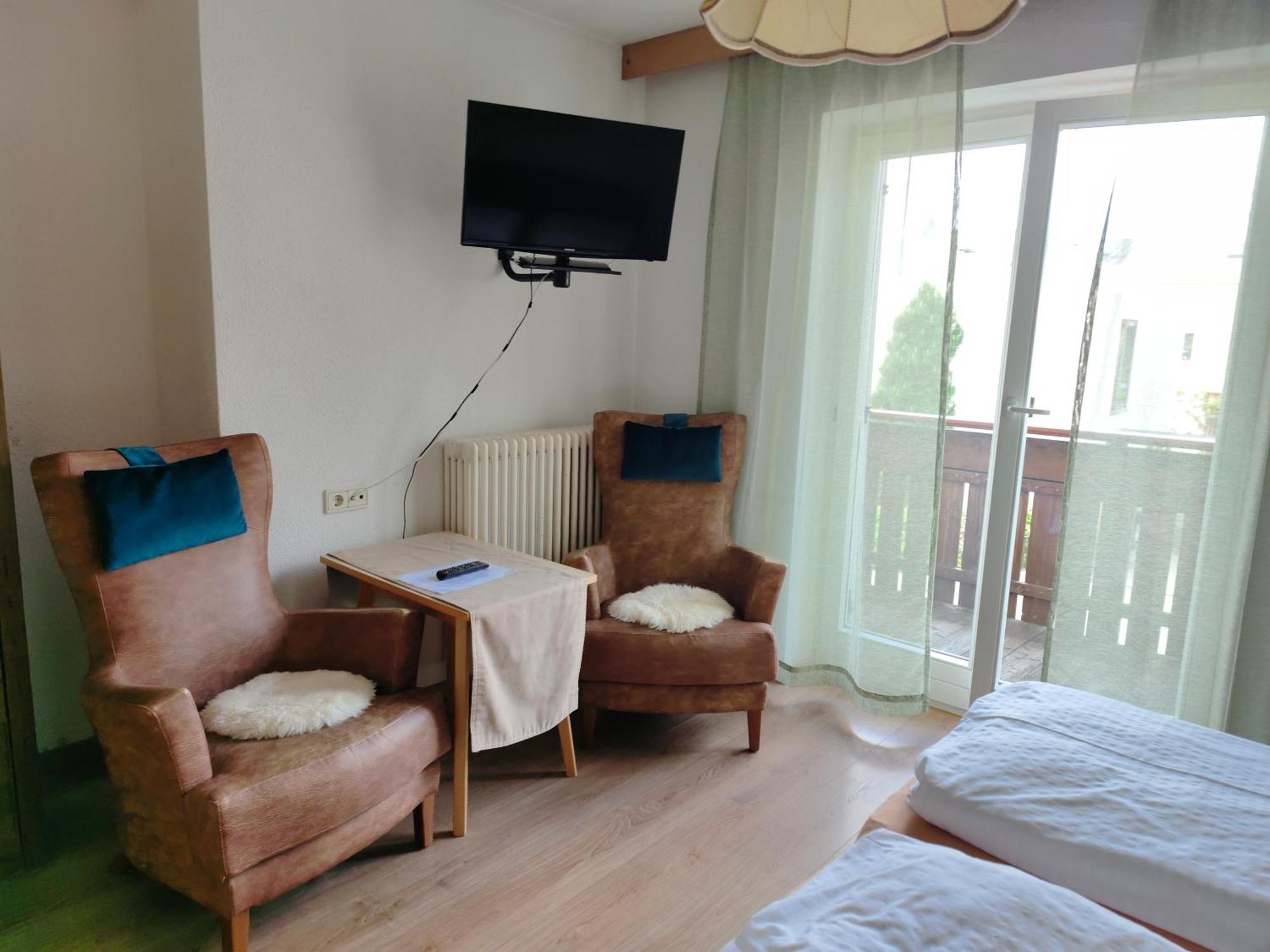 Garni Hattlerhof B&B Bruneck Exteriör bild